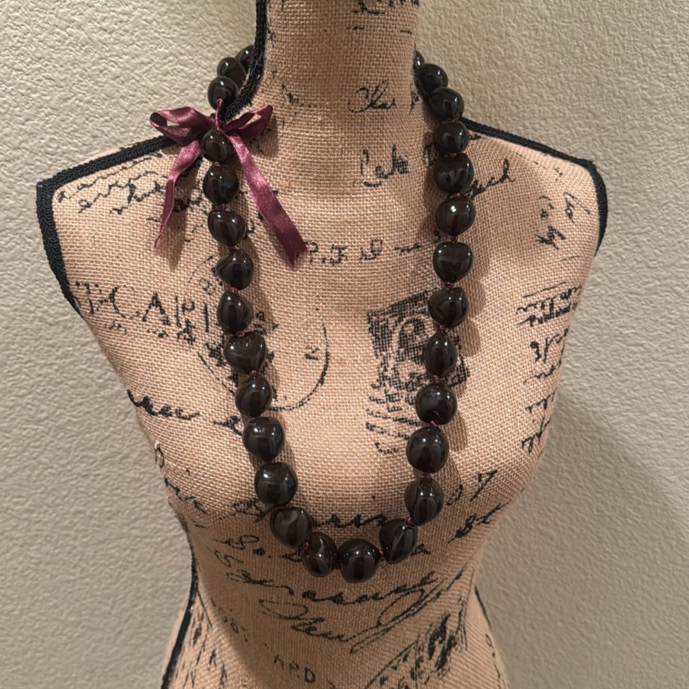 Laquer Brown Hawaiian Kukui Nut Lei Necklace Pod Chunky ❤️ Beads on Silk Ribbon